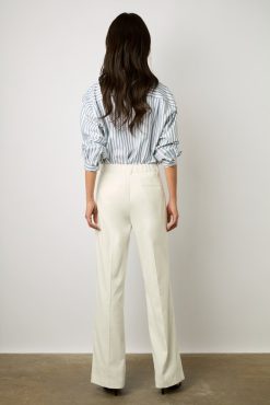 Gerard Darel Pantalon Carotte En Coton Ecru - Cecilia | Costumes & Ensembles