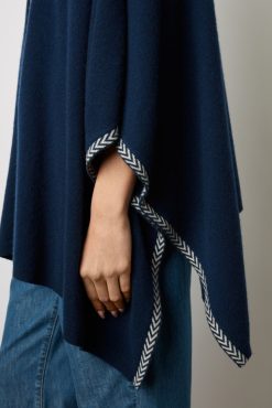 Gerard Darel Poncho Cachemire Chevrons Marine - Landa | Etoles & Foulards