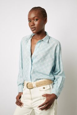 Gerard Darel Chemise A Monogramme Bleu Ciel - Clyde | Chemises & Blouses